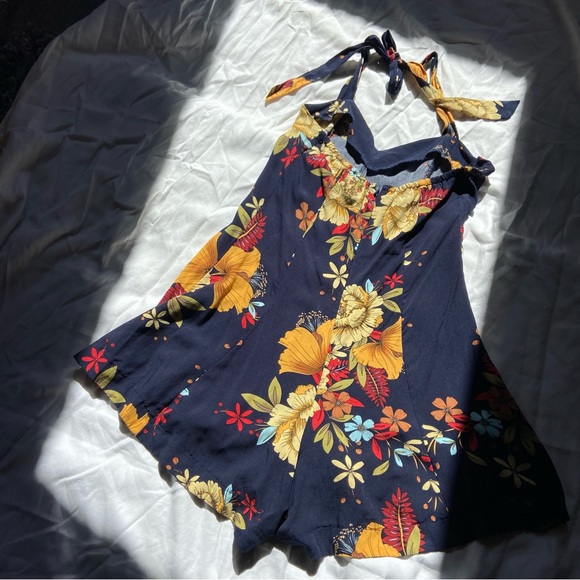 Floral Romper - Picture 5 of 6